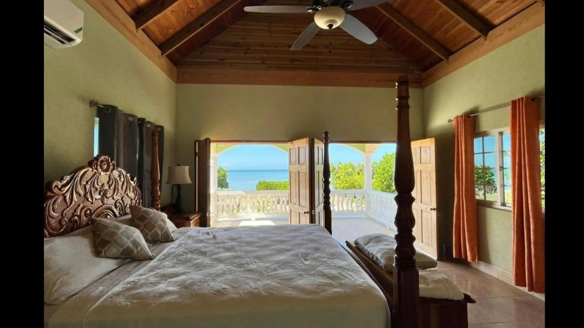 Indigo Beach Villa Black River