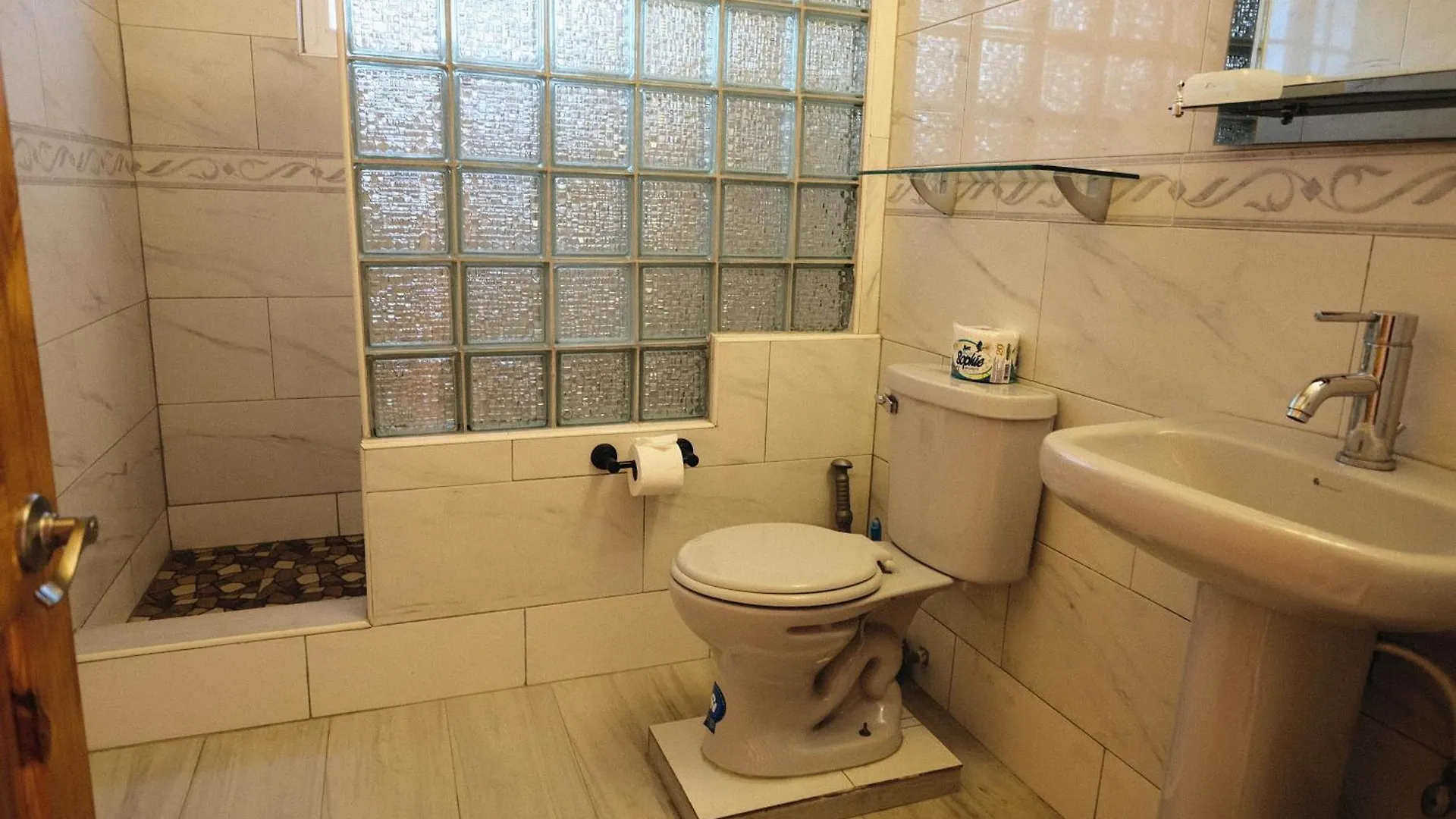 Indigo Beach Villa Black River Guest house
