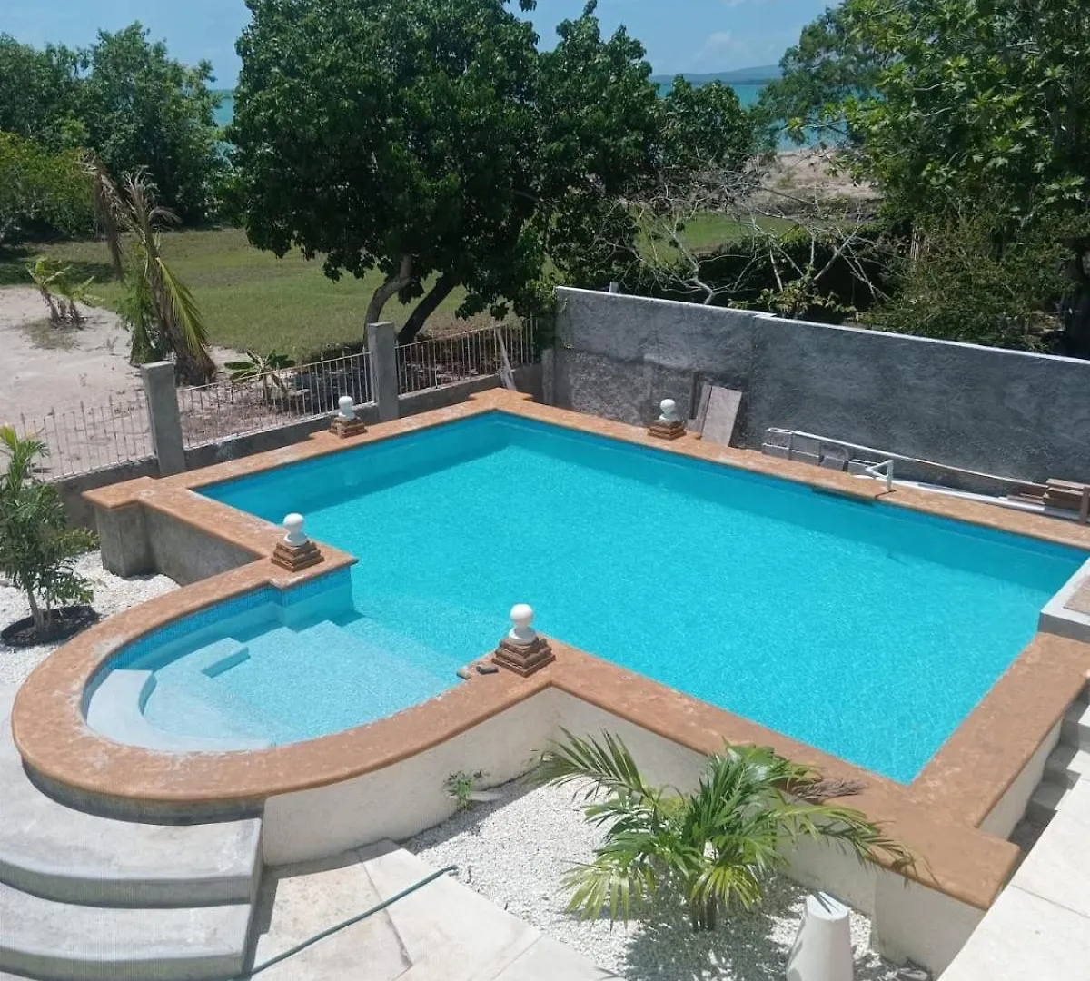 Indigo Beach Villa Black River Guest house